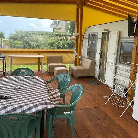 The Black Pearl Caravan