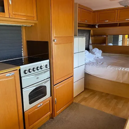 The Black Pearl Caravan * Kavarna